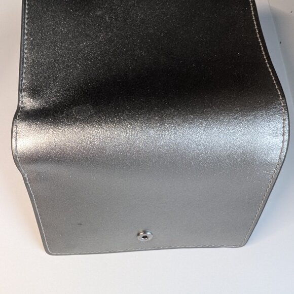 Coach Signature Women’s Wallet in Silver Metallic Leather/Silver Hardware - Picture 5 of 6